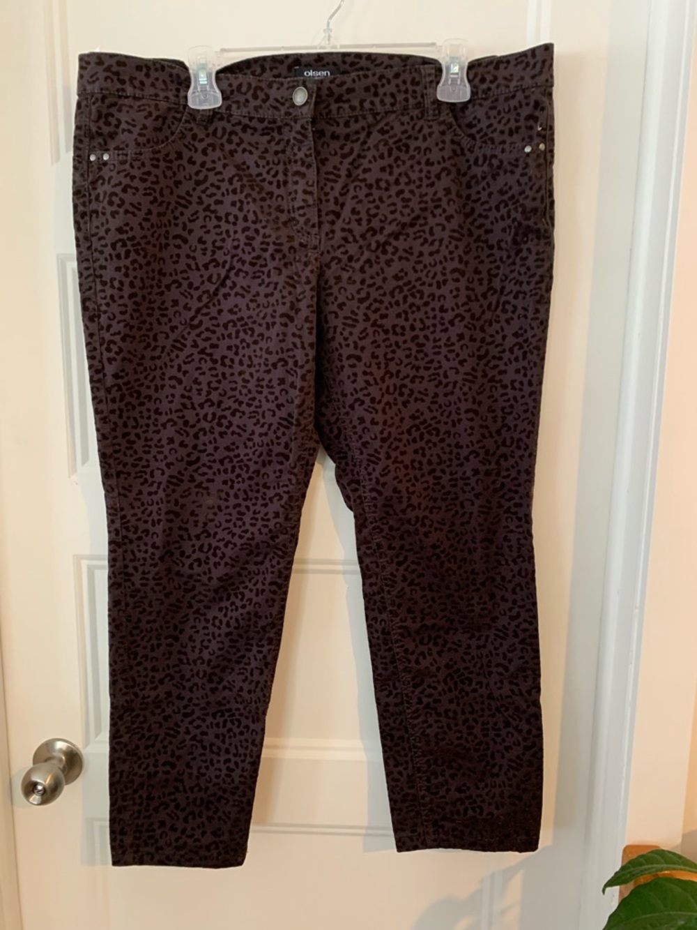 Olsen Europe , brownLeopard Print Stretch ankle  jeans